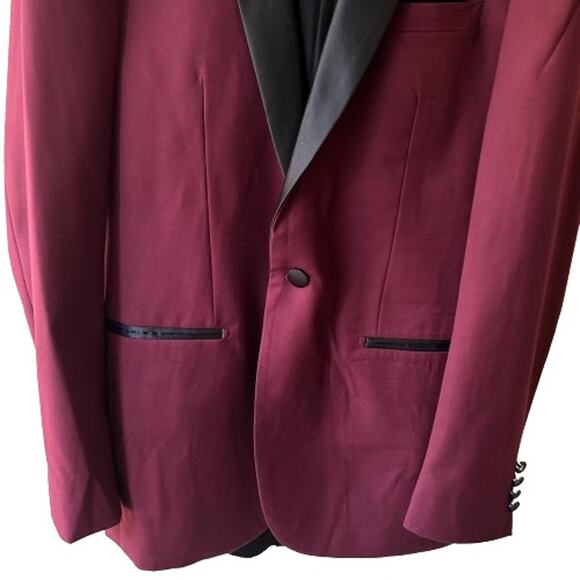 GUC Bellio Slim Fit Burgundy/Black 1-button Tuxedo Jacket (38L) & Pants (32L) - Picture 4 of 12